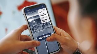 El celular dirige la revolución digital en Argentina