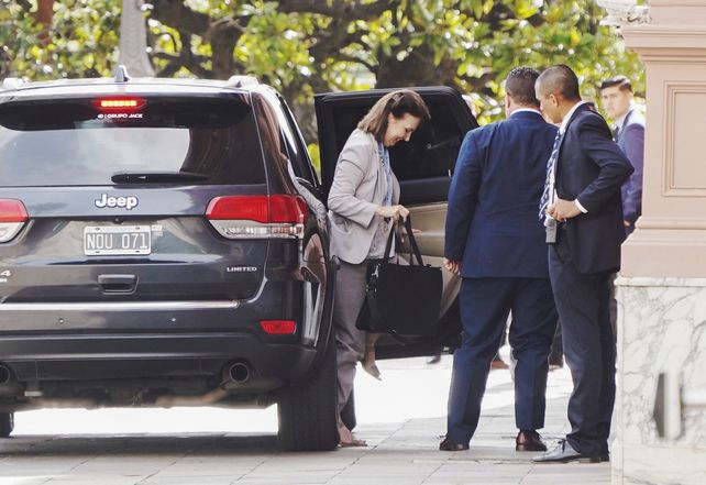 Contrarreloj. El gabinete discutió las medidas que se anunciaron.