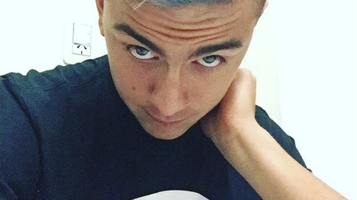 El llamativo look de Paulo Dybala que atrae a los medios europeos