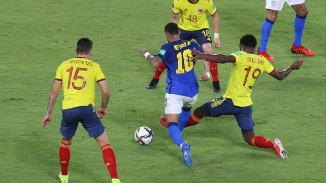 Brasil y Colombia se ven las caras por las Eliminatorias