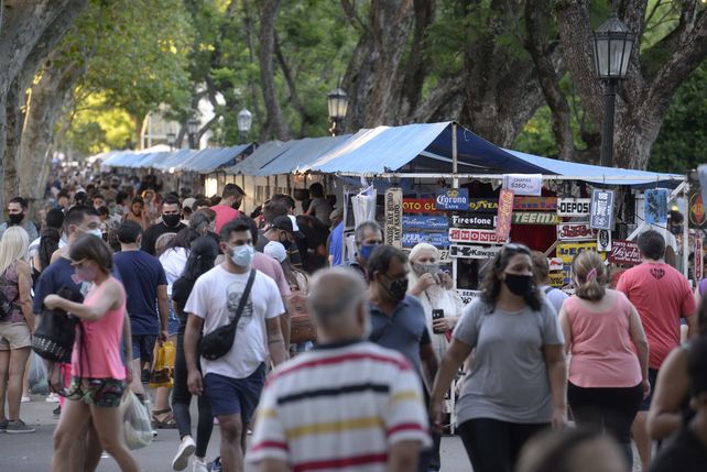 Multitud. Mientras las camas críticas se agotan