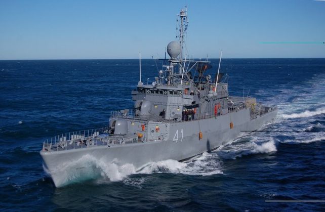 Zarpó una corbeta de la Armada en busca del Tunante II