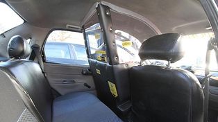 Mamparas en taxis: ¿es el Inti quien debe homologar su colocación?