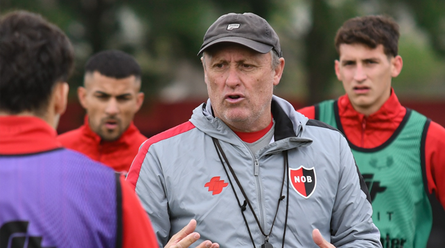 Ricardo Lunari quiere darle su sello al equipo desde su estreno en la primera de Newells.