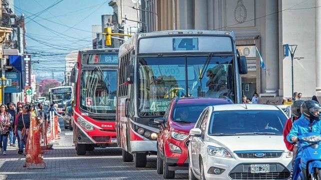 Se abrieron los sobres de los oferentes para hacerse cargo del Servicio de Transporte urbano de pasajeros de Paraná. Se presentaron tres ofertas
