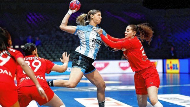 Argentina perdió ante Polonia en su debut en el Mundial