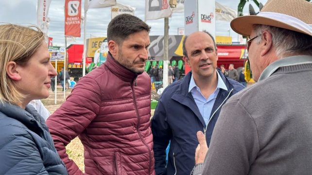 Pullaro sostiene que tiene equipos y un plan de gobierno.