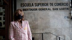 La directora del Superior, Gabriela Zamboni, también fue parte del equipo de 20 docentes que corrigió las pruebas a toda velocidad. La directora del Superior, Gabriela Zamboni, también fue parte del equipo de 20 docentes que corrigió las pruebas a toda velocidad.