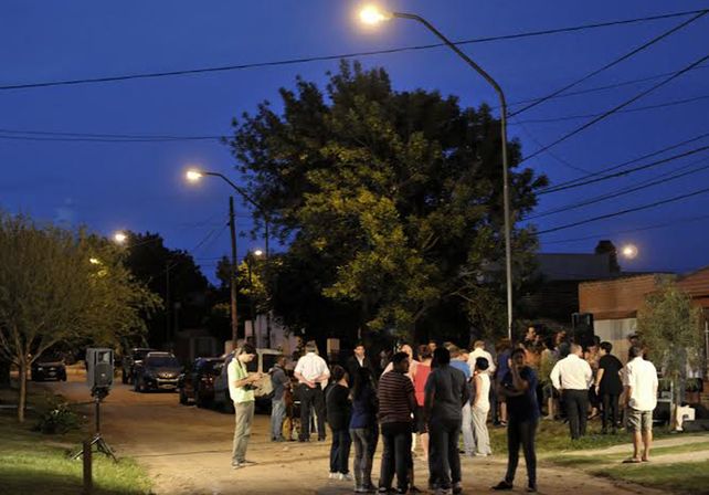 Mucha luz. El sector es Servando Bayo