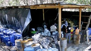 Hallan un gran laboratorio narco  escondido en la selva mexicana