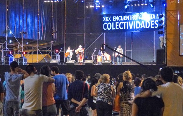 La más popular. La Fiesta de Colectividades se realizará este año desde el 6 al 15 de noviembre próximos. Habrá 38 stands. (Angel Amaya / La Capital)