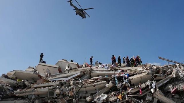 Mientras siguen las tareas de rescate de las víctimas de los terremotos&nbsp; en Venezuela una nueva réplica de 4
