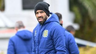 Carlos Tevez tiene un par de refuerzos ya a mano, pero ningunos de los que pidió.