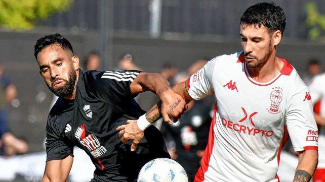 Con el ex-Patronato Jonathan Herrera como titular