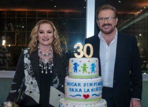 Lucía y Joaquín Galán celebraron las tres décadas del Hogar Pimpinela