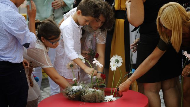 Homenajes a las víctimas en el aniversario de los atentados en Barcelona