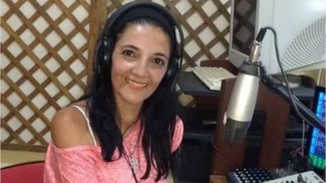 El Dueno De Una Radio Agredio A Una Locutora Al Aire