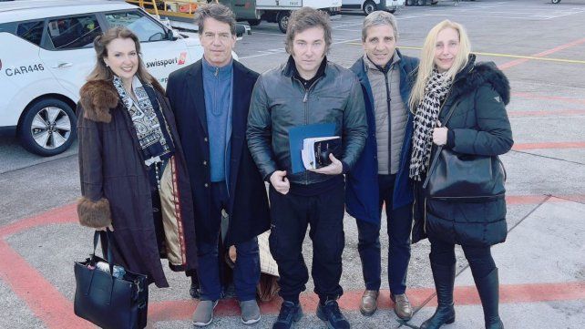 Javier Milei y su comitiva