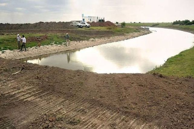 Santiago del Estero dio marcha atrás con la remoción del terraplén