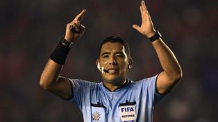 Cambiaron el VAR de la final de la Sudamericana por brindar una nota radial