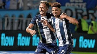 Valoyes festeja el gol que le dio el triunfo y el pase a Talleres.