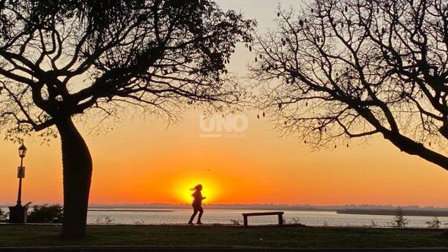Miércoles a pleno sol en la ciudad de Santa Fe