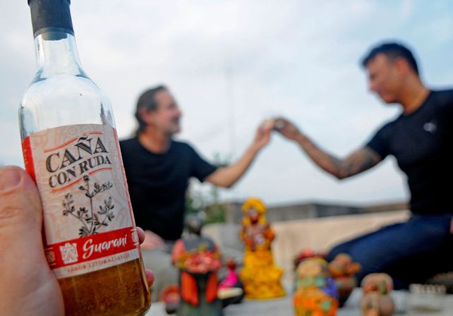 En Santa Fe. Hay un lugar donde se cuenta la tradición y se vende la caña. Esta República de Siria 3.530. Foto: M. Testi