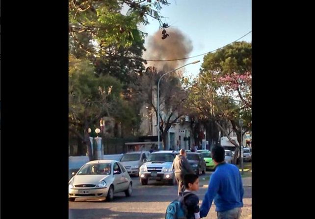Una tarde caliente: dos incendios en menos de 100 metros sobre Avenida Freyre