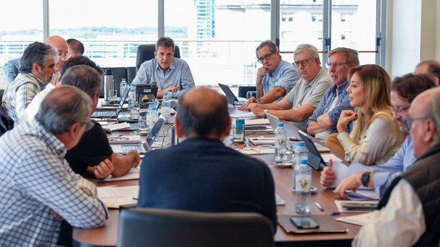 Anunciaron las medidas en busca de estabilizar la economía