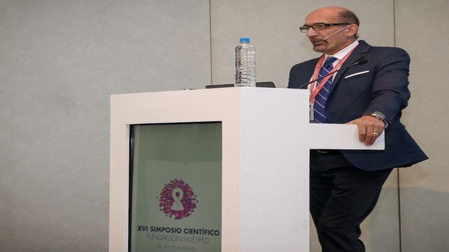 Fundación Huésped. El experto durante su exposición de ayer.