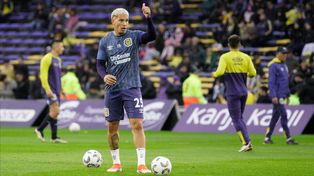 Pulgar arriba. Enzo Copetti tiene todos los boletos para continuar entre los once.