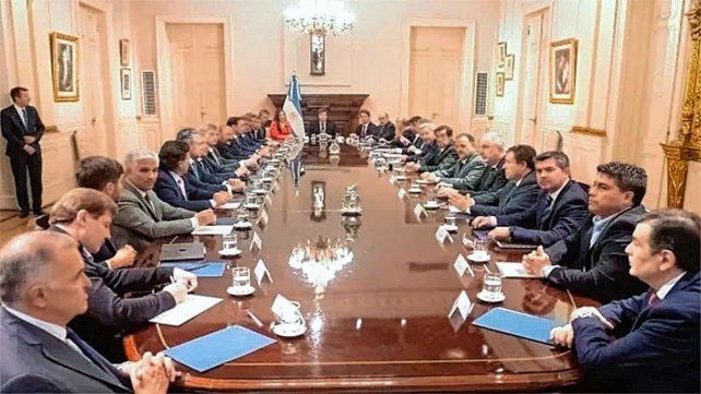 Tras las modificaciones, el Gobierno oficializó los 10 puntos del Pacto de Mayo que se firmará en Tucumán
