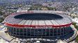 Tragedia en la reapertura del estadio Azteca: murió un hincha tras caer desde un segundo piso
