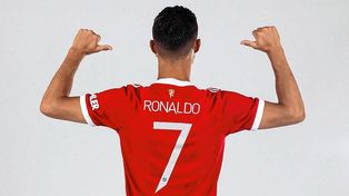 Cristiano Ronaldo no consigue club.