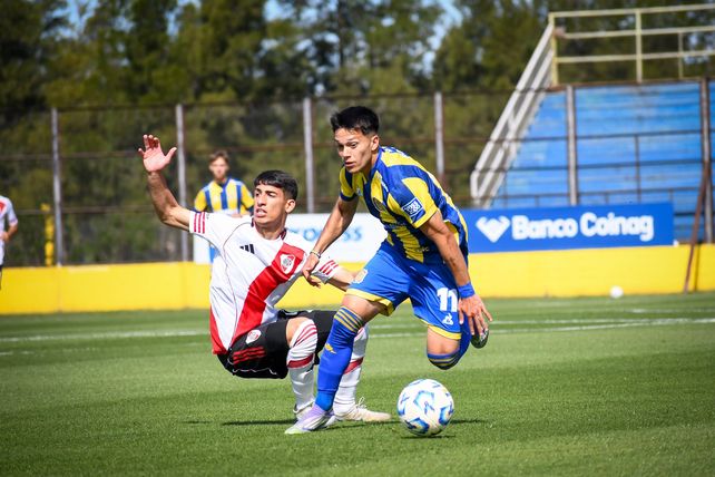 Giovanni Cantizano jugó algunos minutos contra Talleres y este martes fue titular en reserva.