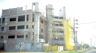 El polideportivo que Zacarías levantaba en San Lorenzo desde 2011 con excepciones para su edificación.