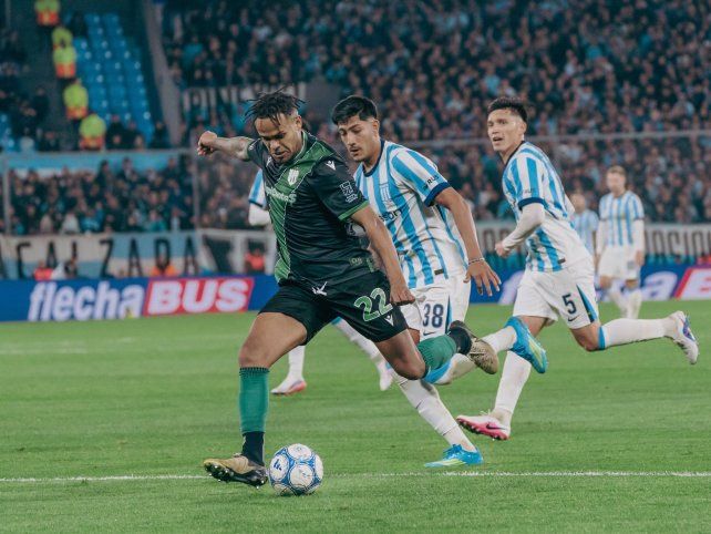 Racing perdió con Banfield en Avellaneda.