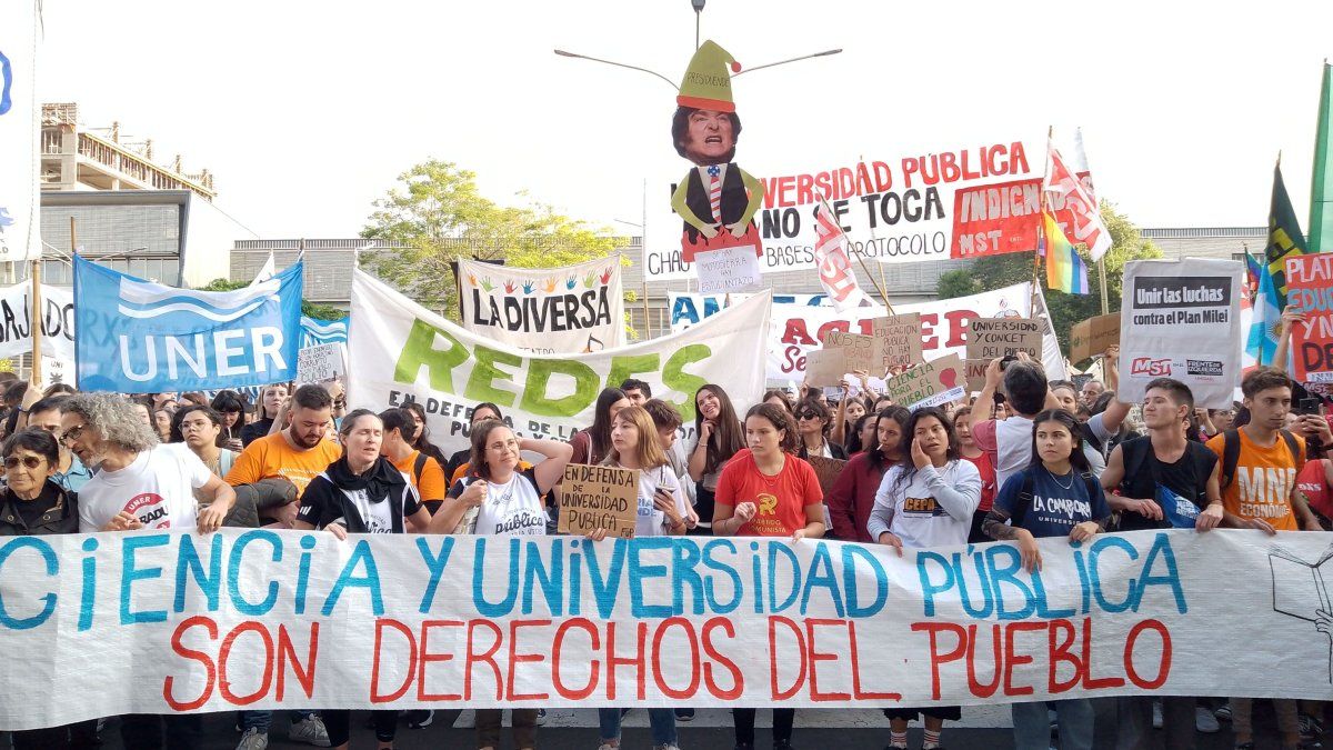 Comienza la semana con un paro de 72 horas de docentes universitarios