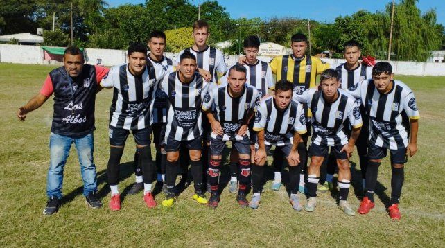 Nacional goleó a Don Salvador y se mantiene como líder del Torneo Hugo Coronel.