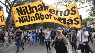 Quieren impedir que despenalicen a la mujer que aborta