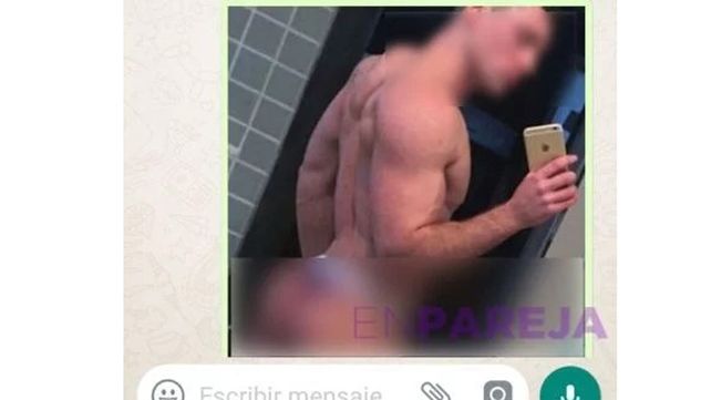 Su marido le envió por error una foto desnudo y un detalle en la conversación destruyó su vida