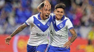 Vélez derrotó a Atlético Tucumán y tomó aire en su pelea por evitar el descenso.