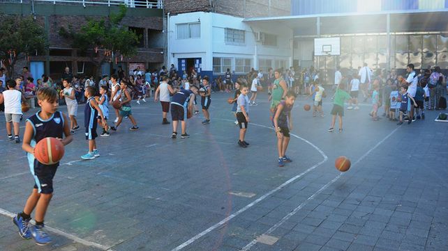 Club Libertad, sueños anarquistas en Barrio Azcuénaga