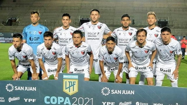 Colón tuvo un gran rendimiento y jugará la final de la Copa de la Liga. El Pulga Rodríguez fue la figura.