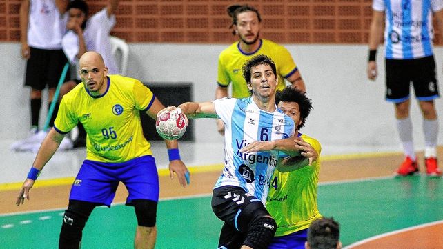 La Selección Argentina de Handball con pudo contra Brasil en la final del certamen Centro Sur.&nbsp;