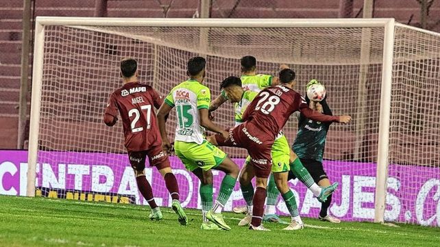 Lanús y Defensa y Justicia igualaron 1-1.