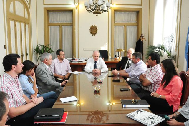Comienza a gestionarse la implementación de cámaras para los colectivos de Santa Fe
