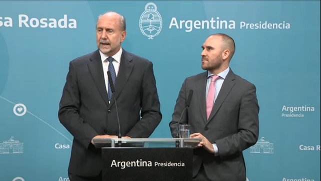 El gobernador Omar Perotti y el ministro de Economia Martín Guzmán explicaron detalles del acuerdo en Casa Rosada.&nbsp;