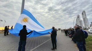 MSR: Izamiento de la Bandera y reconocimiento