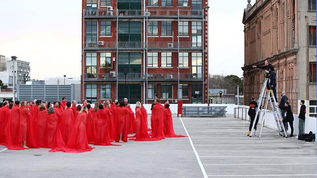 Melbourne se desnuda para la foto de Spencer Tunick